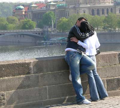Lovers on the bridge