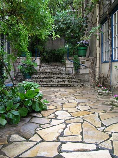 Lovely entry to a home in Paris